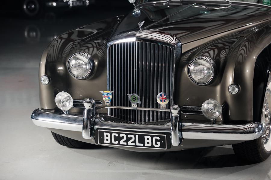 Детали экстерьера Bentley S1 Continental Drophead Coupe by Park Ward 1955 года  (фото 27 из 34)